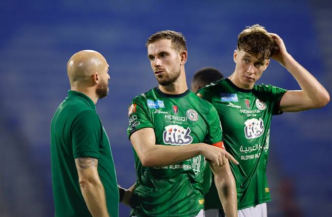 Hendry alongside Al Ettifaq captain Jordan Henderson. (Image Credit: Getty)